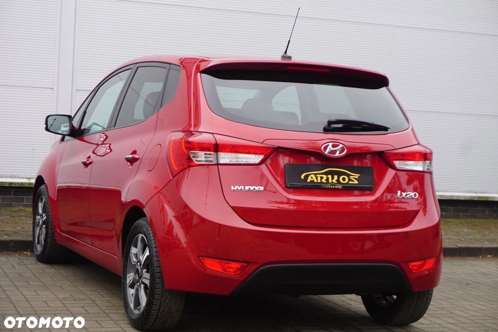 Hyundai ix20 1.4 Premium blue - 17