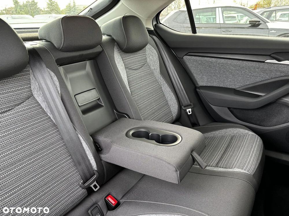 Skoda Superb 2.0 TSI Edition 130 DSG - 9