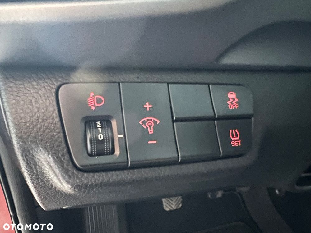 Kia Stonic - 24