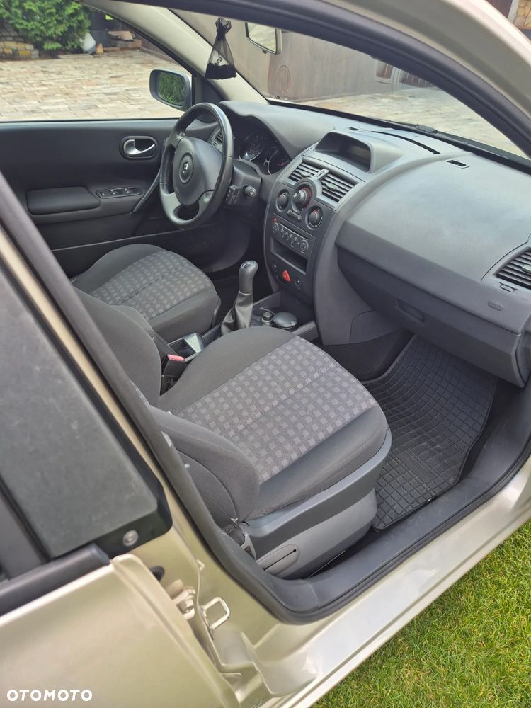 Renault Megane II 1.6 16V Dynamique - 21