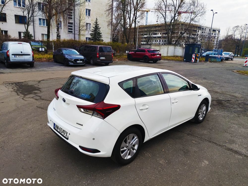 Toyota Auris Hybrid 135 Premium - 6