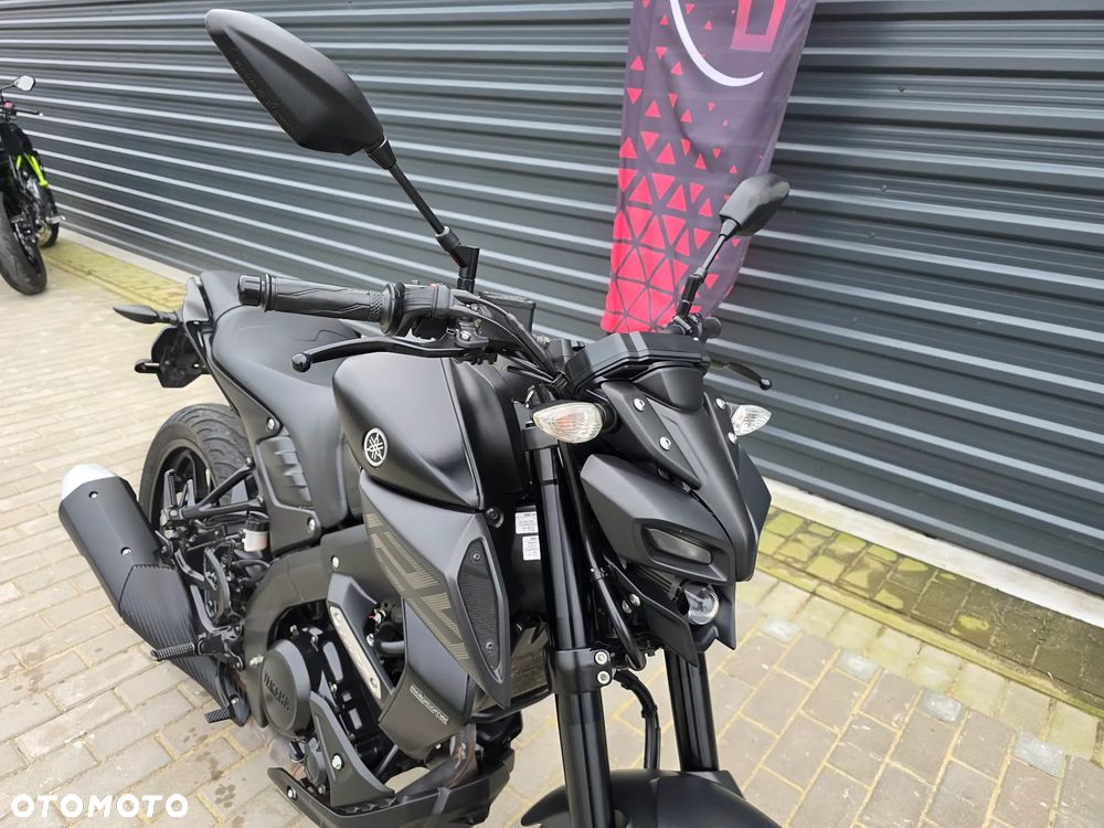 Yamaha MT - 24