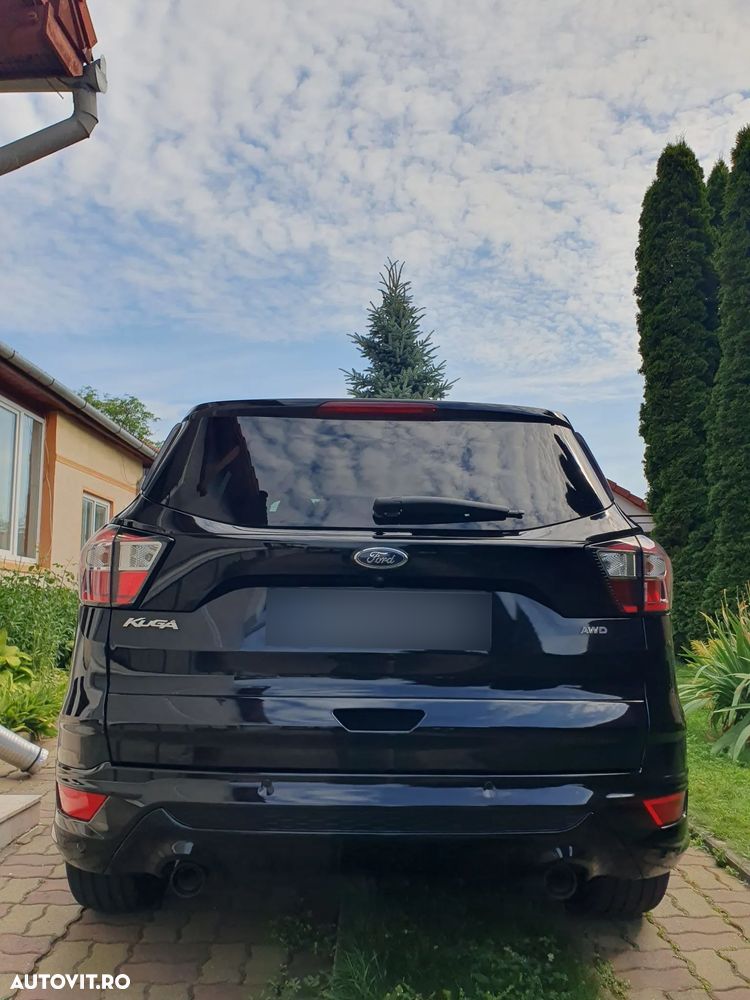 Ford Kuga 2.0 TDCi 4WD Powershift ST-Line - 11