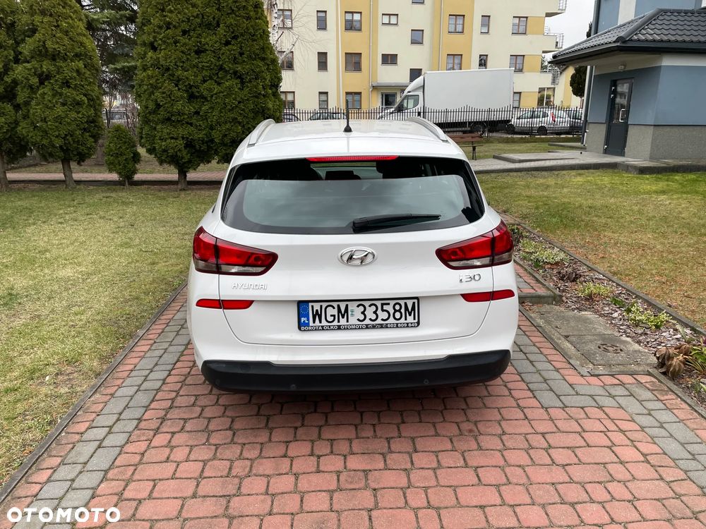 Hyundai i30 1.0 T-GDI Family - 7