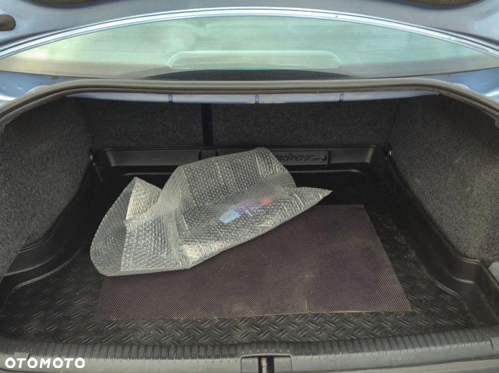 Volkswagen Passat 1.8T Comfortline - 23