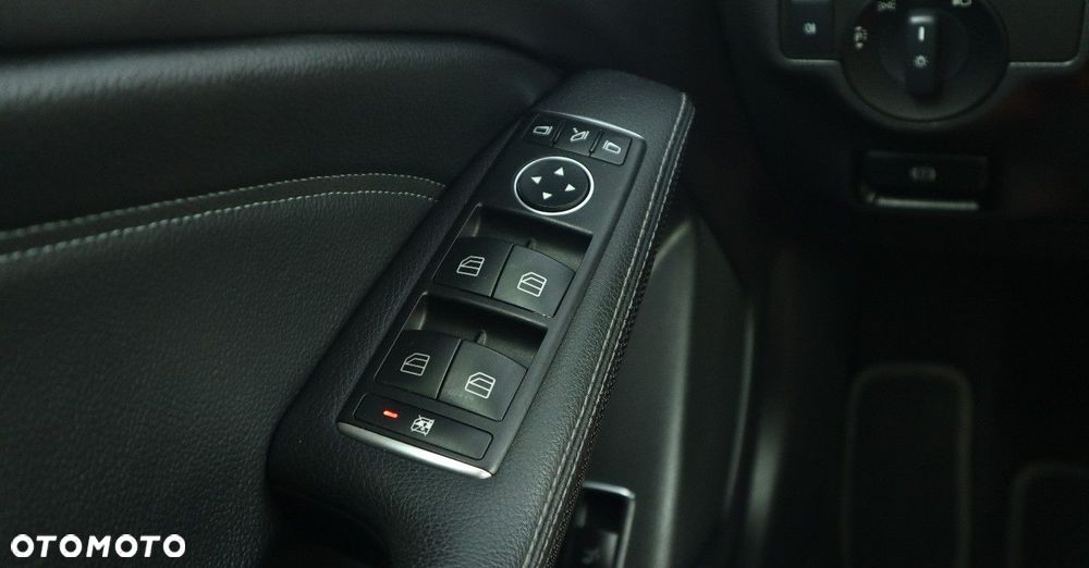 Mercedes-Benz GLA 200 (CDI) d 7G-DCT - 32