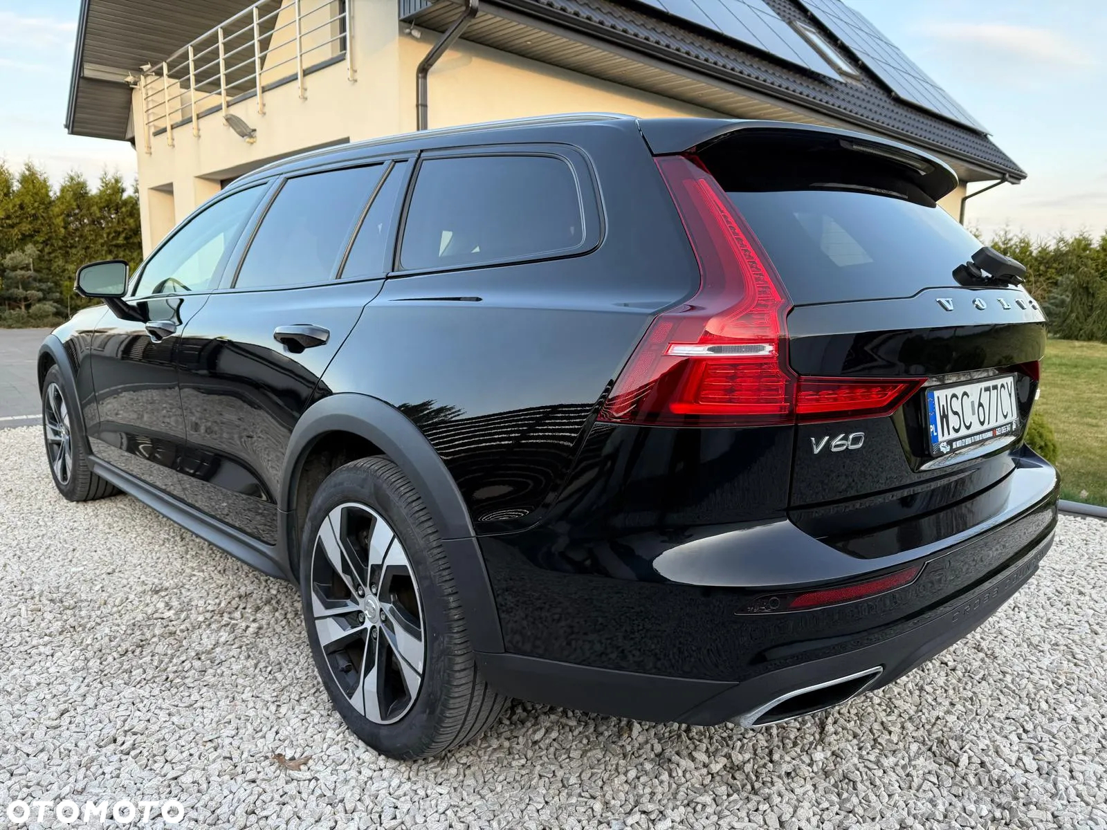 Volvo V60 Cross Country Pro T5 AWD - 11