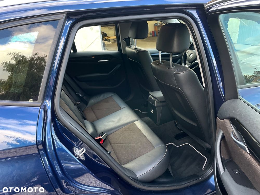 BMW X1 sDrive18d xLine - 19