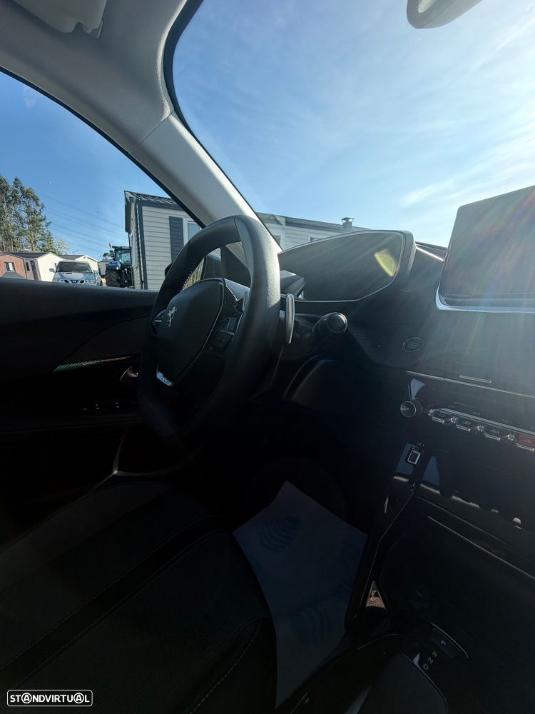 Peugeot 2008 PureTech 130 EAT8 Allure Pack - 14