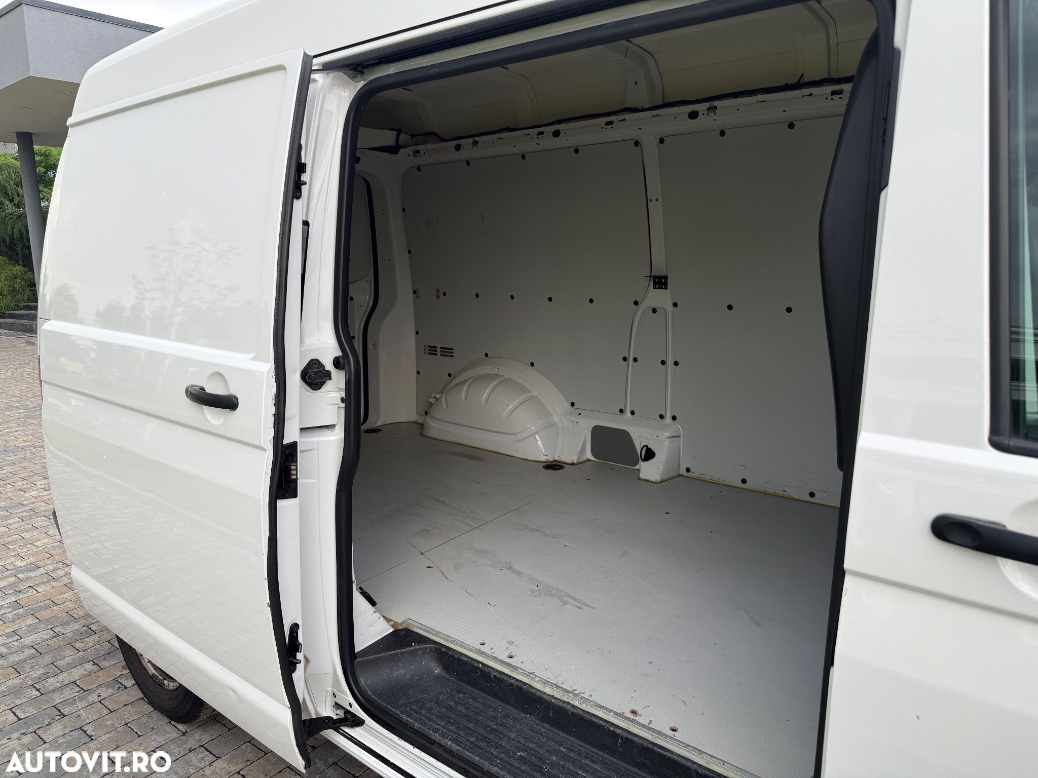 Volkswagen Transporter - 14