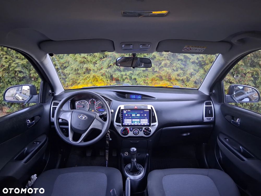 Hyundai i20 - 24