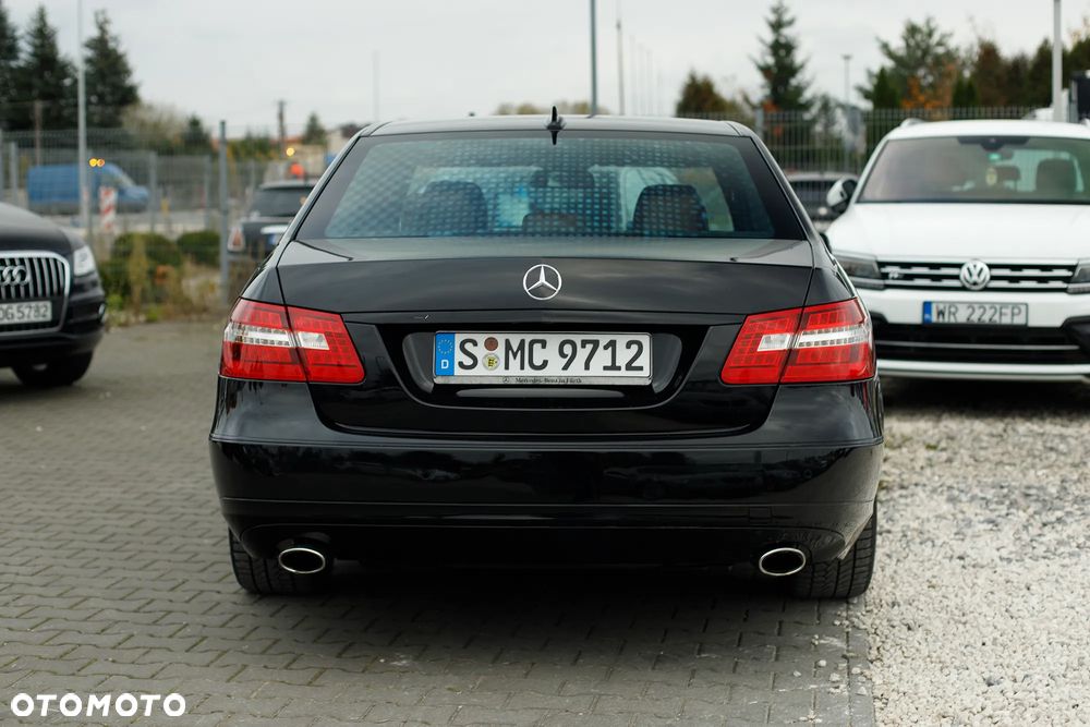 Mercedes-Benz Klasa E 350 CGI BlueEFFICIENCY 7G-TRONIC Avantgarde - 9