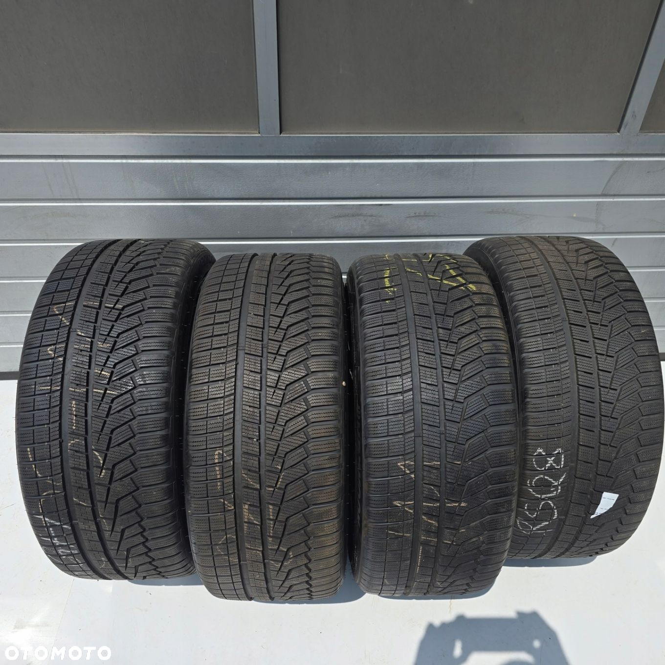 AUDI Q8 SQ8 AUDI SPORT 5X112 295/35R23 108W ET18 4X - 10