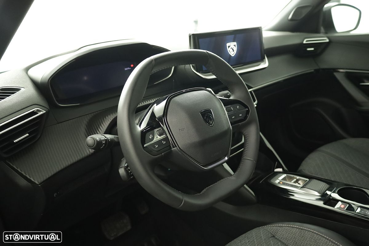 Peugeot 2008 1.2 PureTech Allure EAT8 - 7