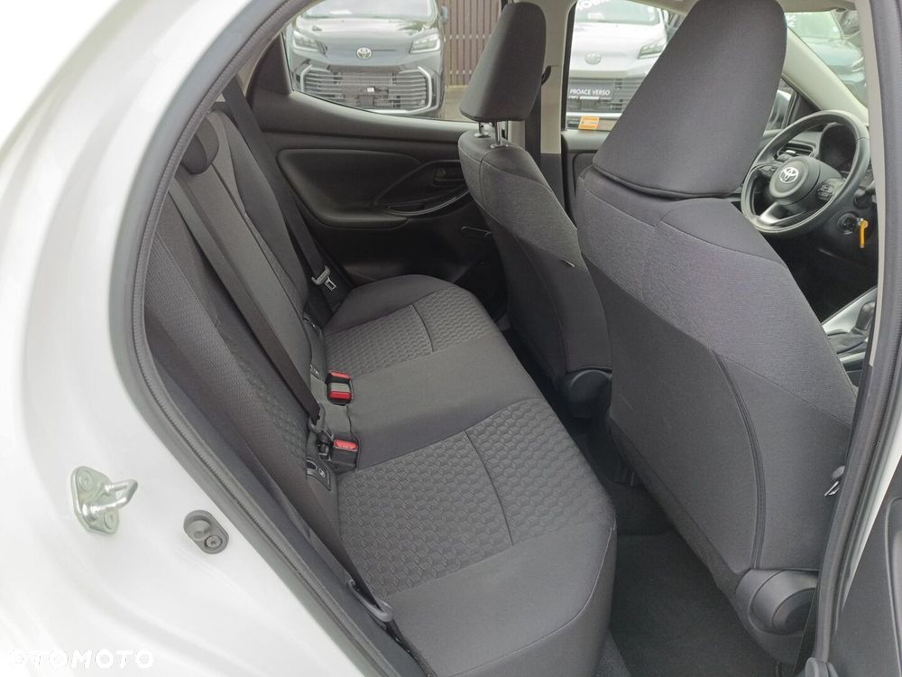 Toyota Yaris 1.5 Comfort CVT - 10