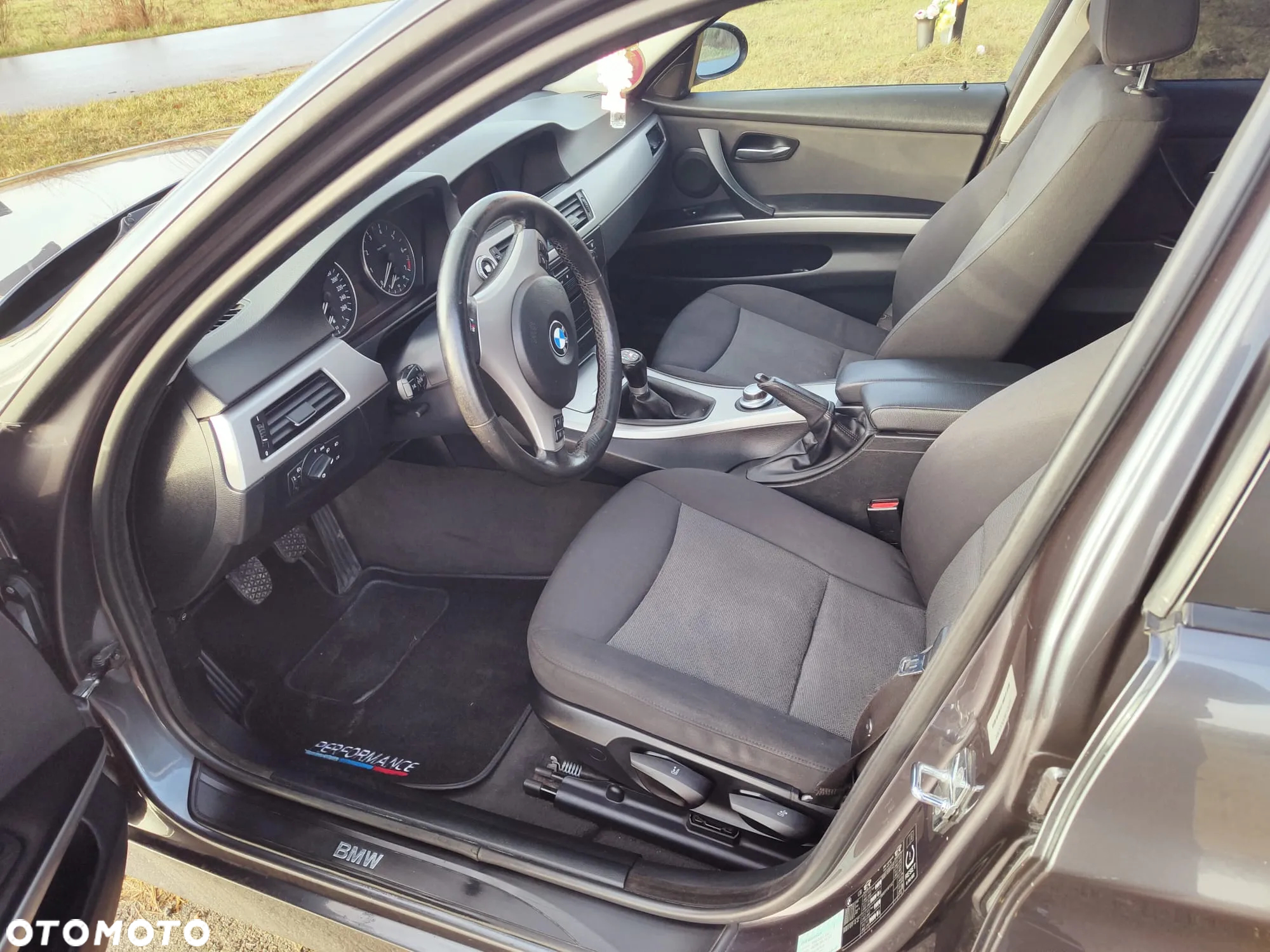 BMW Seria 3 320i - 17