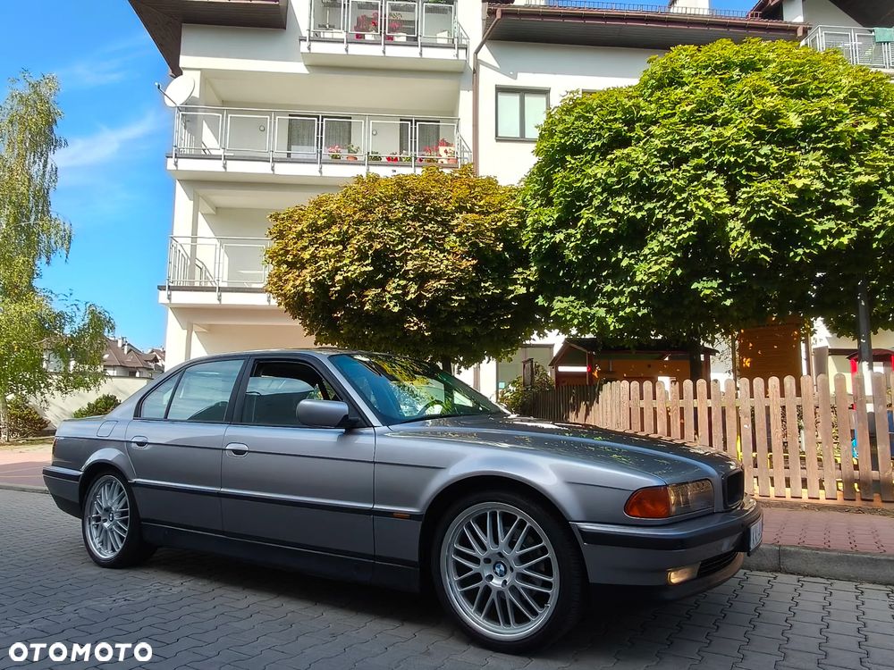 BMW Seria 7 - 4