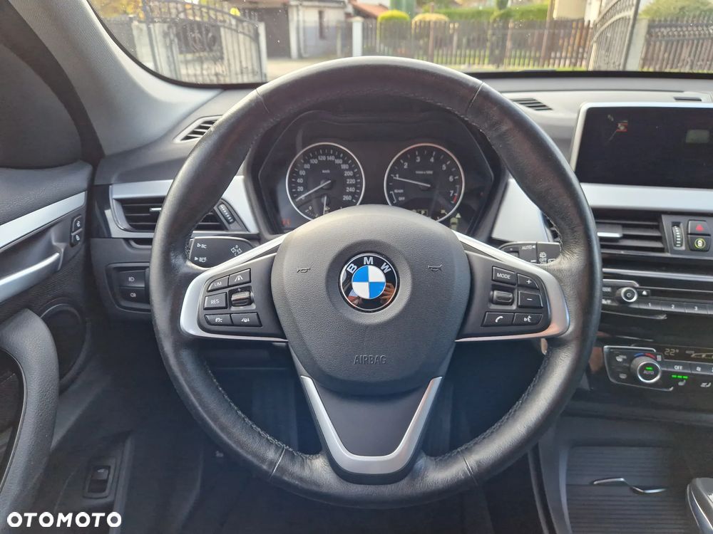BMW X1 sDrive18i Sport Line - 19