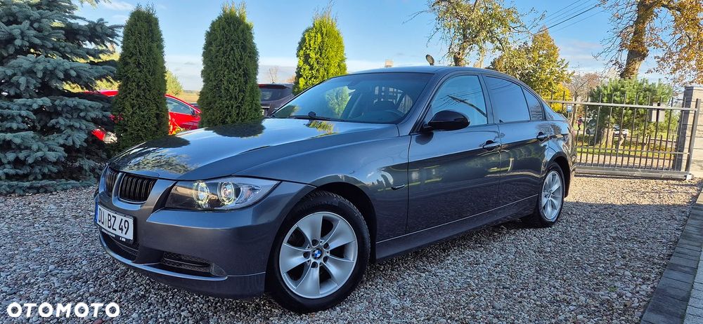 BMW Seria 3 320i - 3