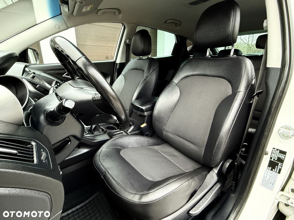 Hyundai ix35 blue 1.6 2WD Finale Gold - 15