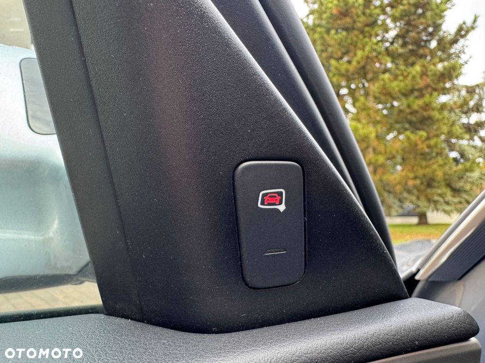 Audi A6 Avant 3.0 TDI quattro S tronic - 24