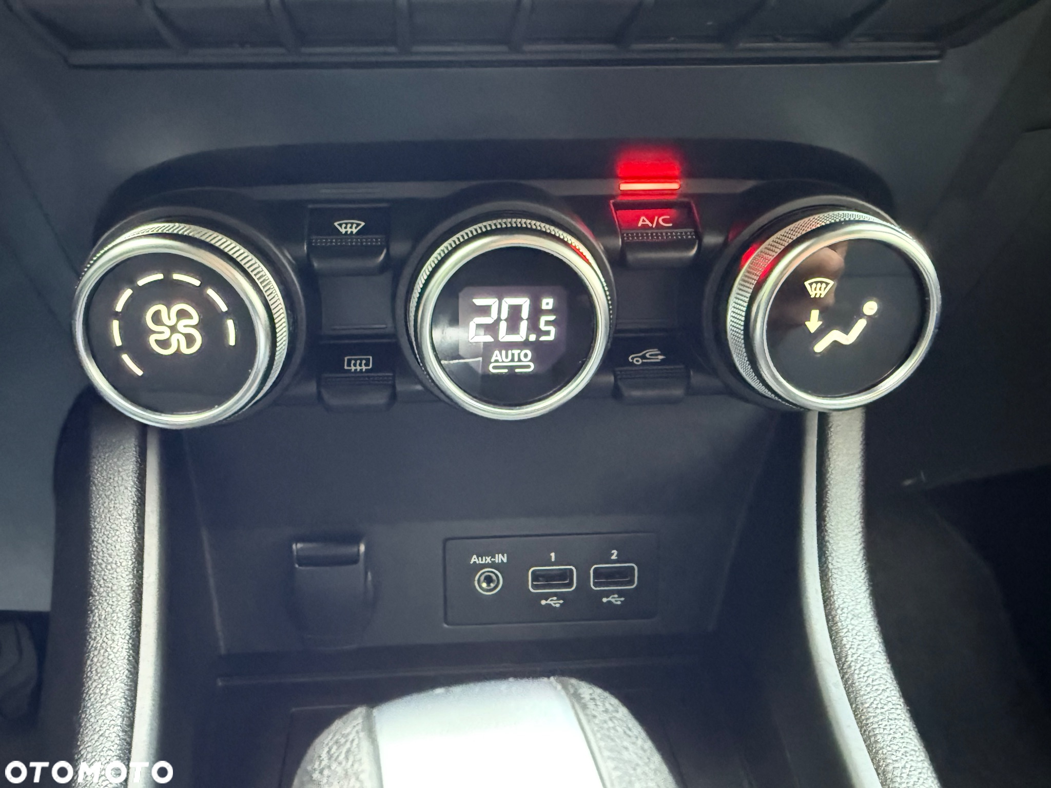 Renault Captur 1.3 TCe mHEV Intens EDC - 18