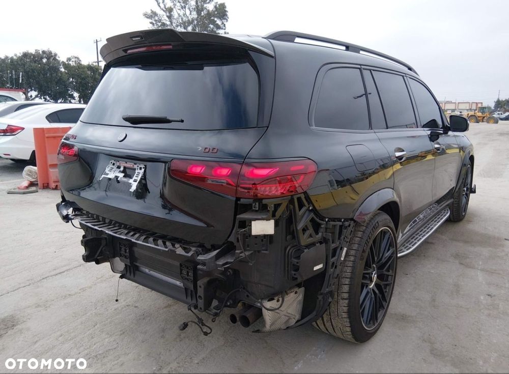 Mercedes-Benz GLS - 9