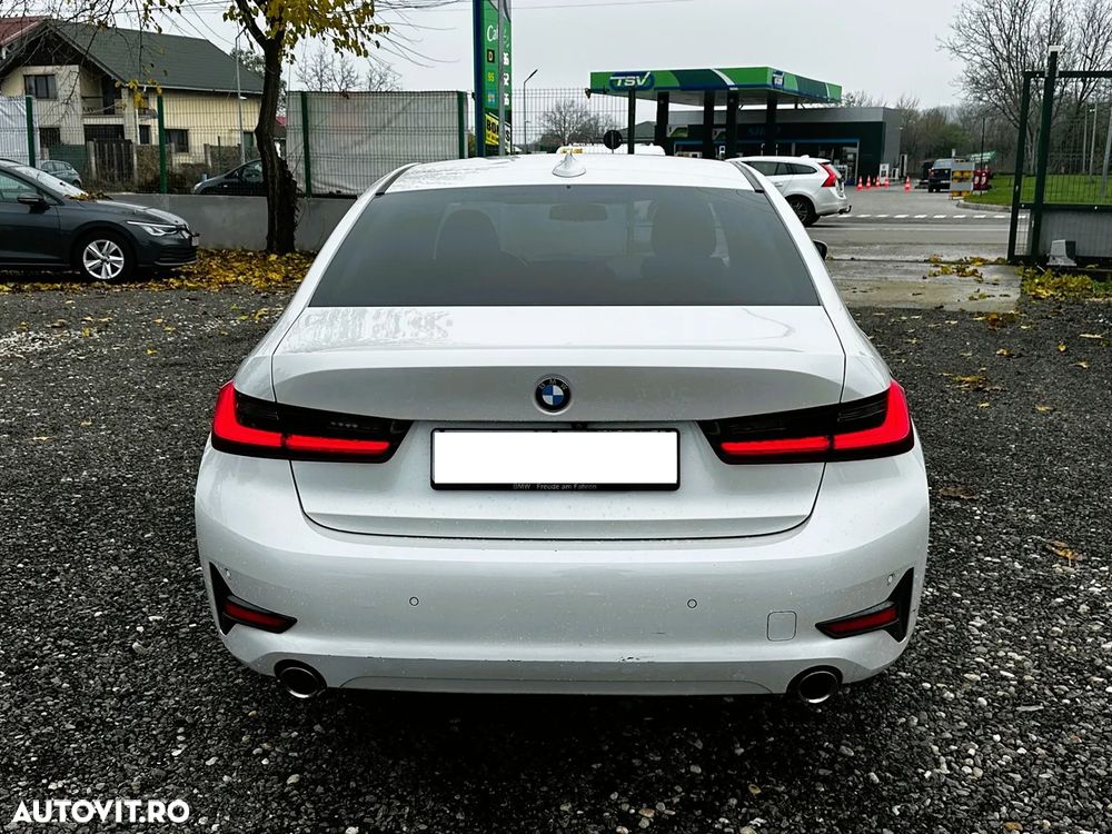 BMW Seria 3 320i xDrive Aut. Advantage - 3