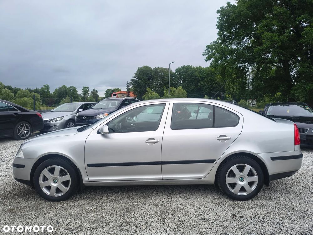 Skoda Octavia 1.6 FSI Elegance - 9