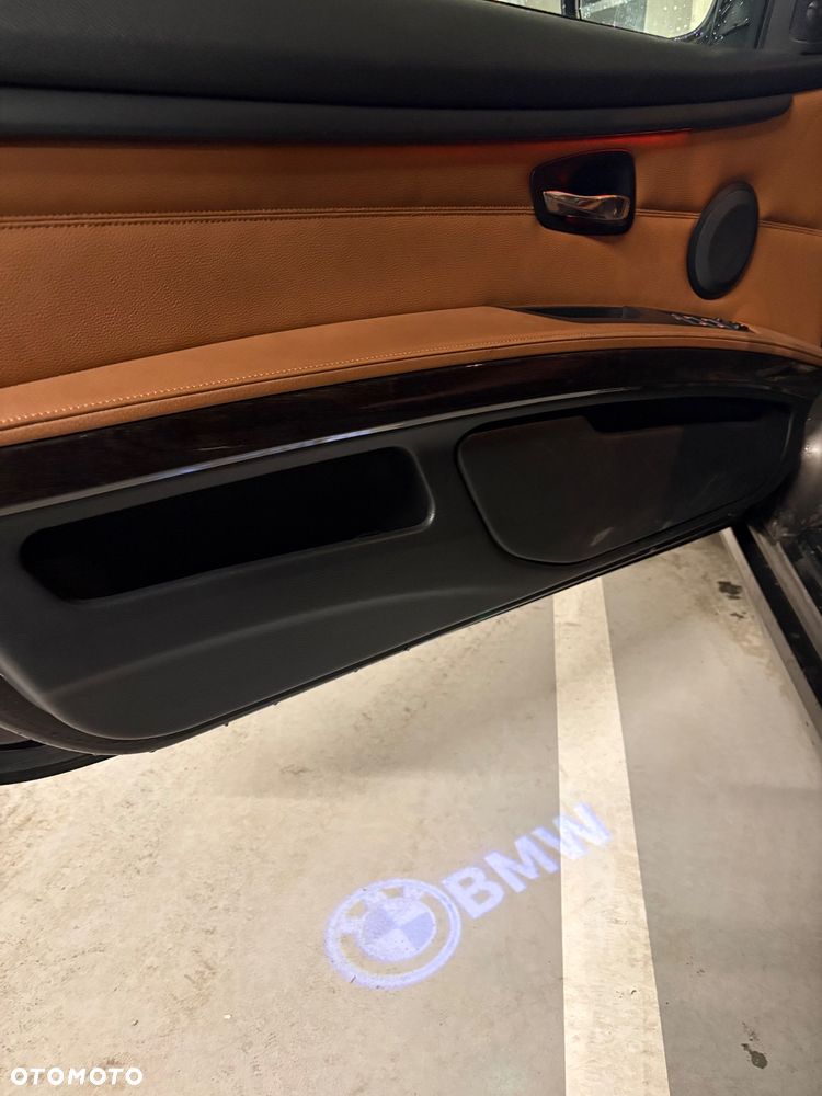 BMW Seria 3 335i - 24