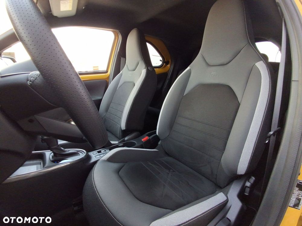 Toyota Aygo X Hybrid 1.5 Style e-CVT - 19
