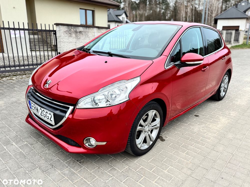 Peugeot 208 1.2 VTi Allure - 1