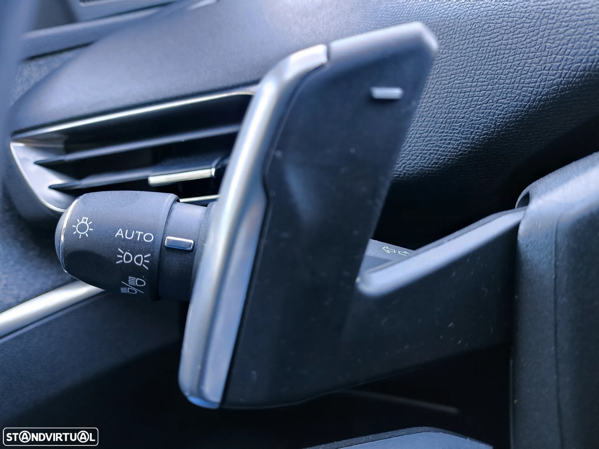 Peugeot 3008 1.6 Hybrid Allure Pack e-EAT8 - 24