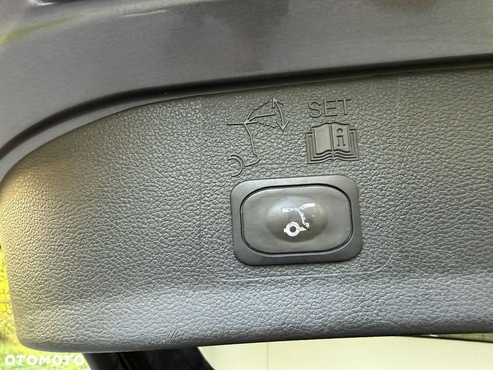 Ford Kuga - 30