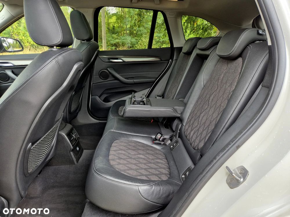 BMW X1 sDrive18d xLine - 8