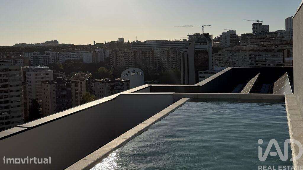 Apartamento T2 em Algés, Linda-a-Velha e Cruz Quebrada-Dafundo de 70 m - Grande imagem: 3/29