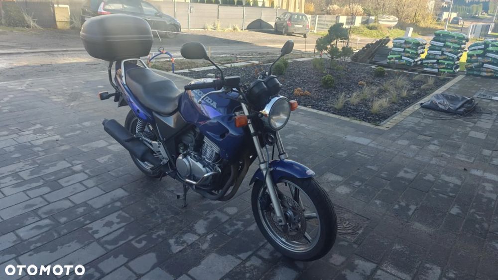 Honda CB - 3