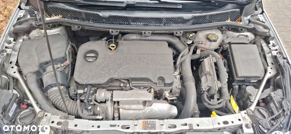 Opel Astra V 1.4 T Enjoy - 9