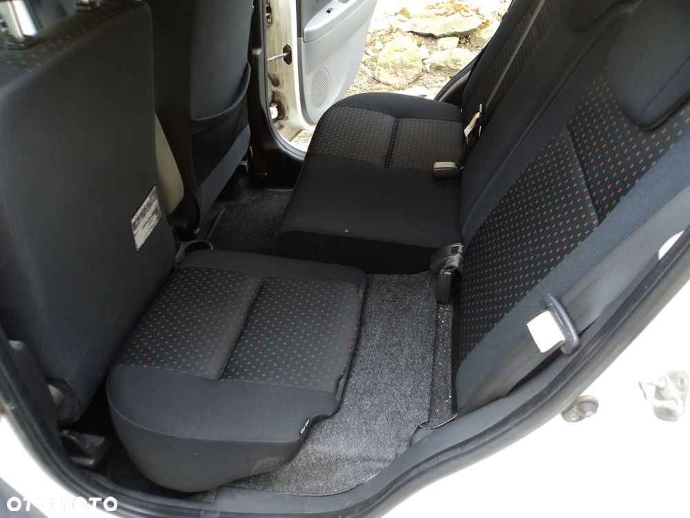 Subaru Justy - 14