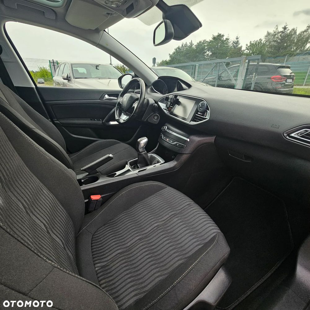 Peugeot 308 - 23