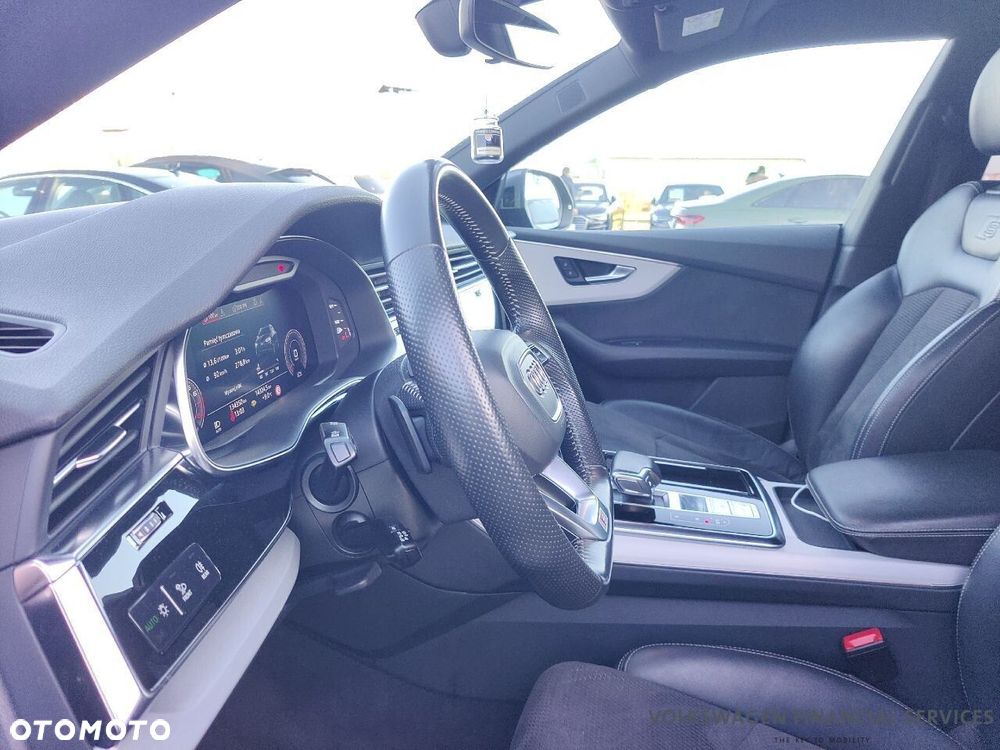 Audi Q8 55 TFSI mHEV Quattro Tiptronic - 12