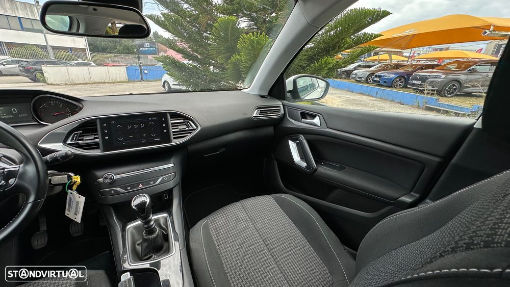 Peugeot 308 1.5 BlueHDi Business Line - 24
