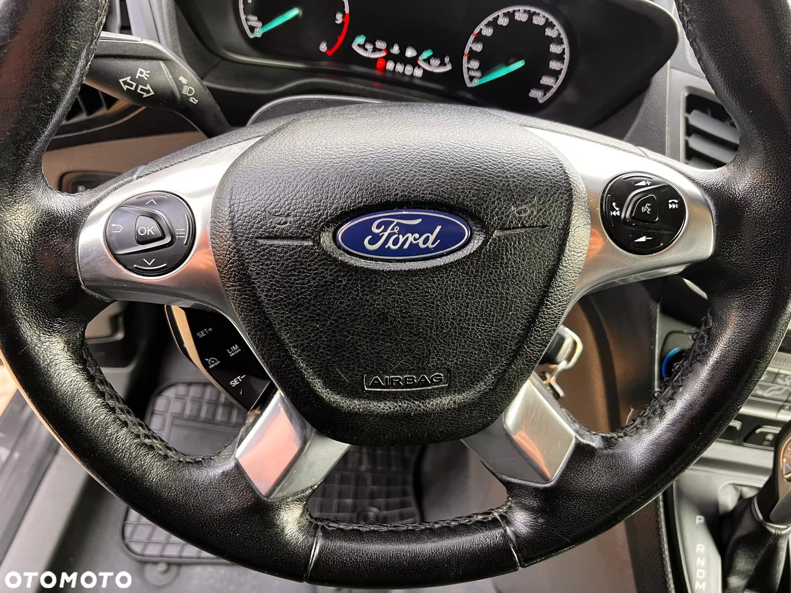Ford TRANSIT CONNECT - 8