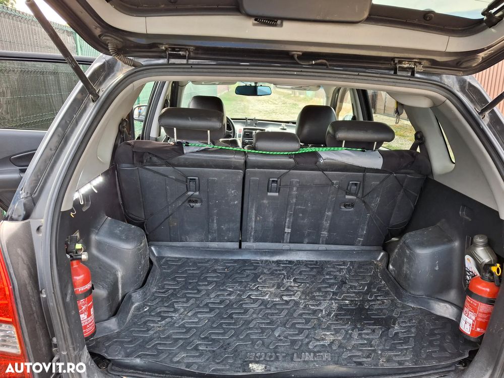 Hyundai Tucson 2.0 CRDI VGT 4WD GLS - 8