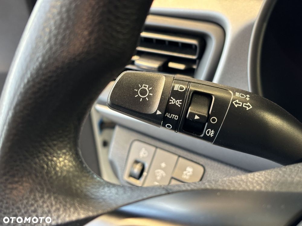 Kia Rio - 15