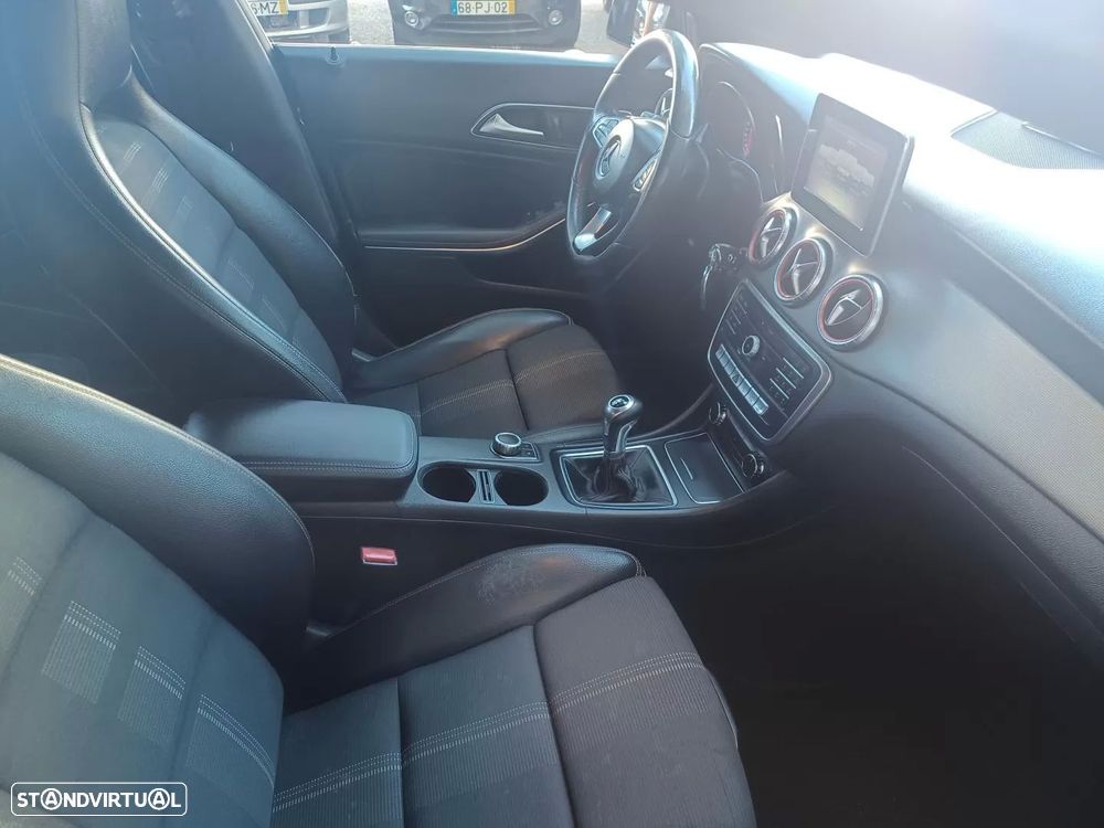 Mercedes-Benz CLA 180 d Shooting Brake Urban - 21