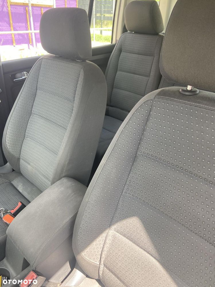 Volkswagen Touran 2.0 TDI DPF Goal - 6