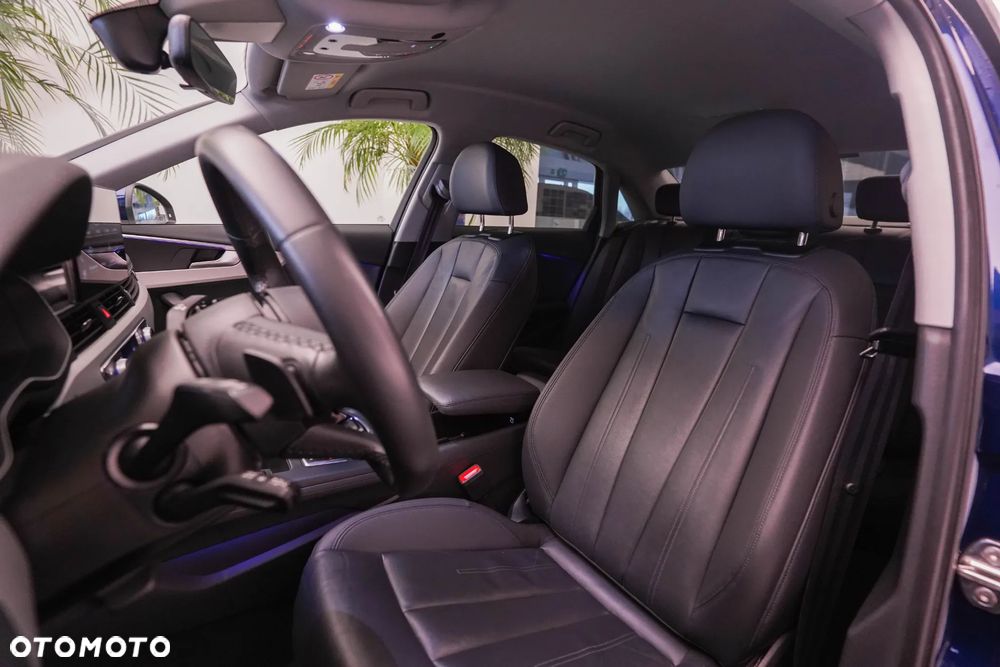 Audi A4 Limousine - 17