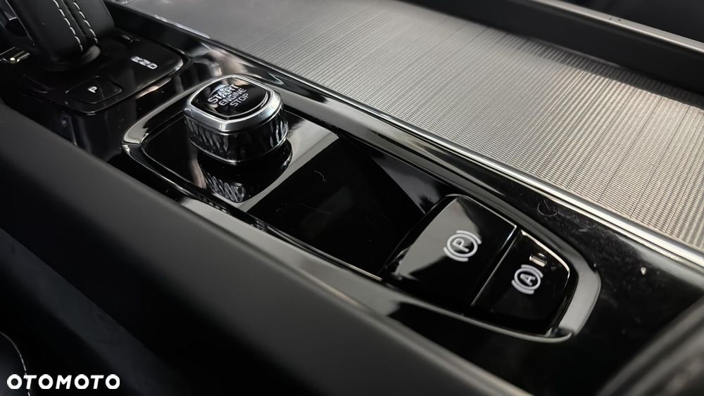 Volvo V60 B4 D R-Design - 22