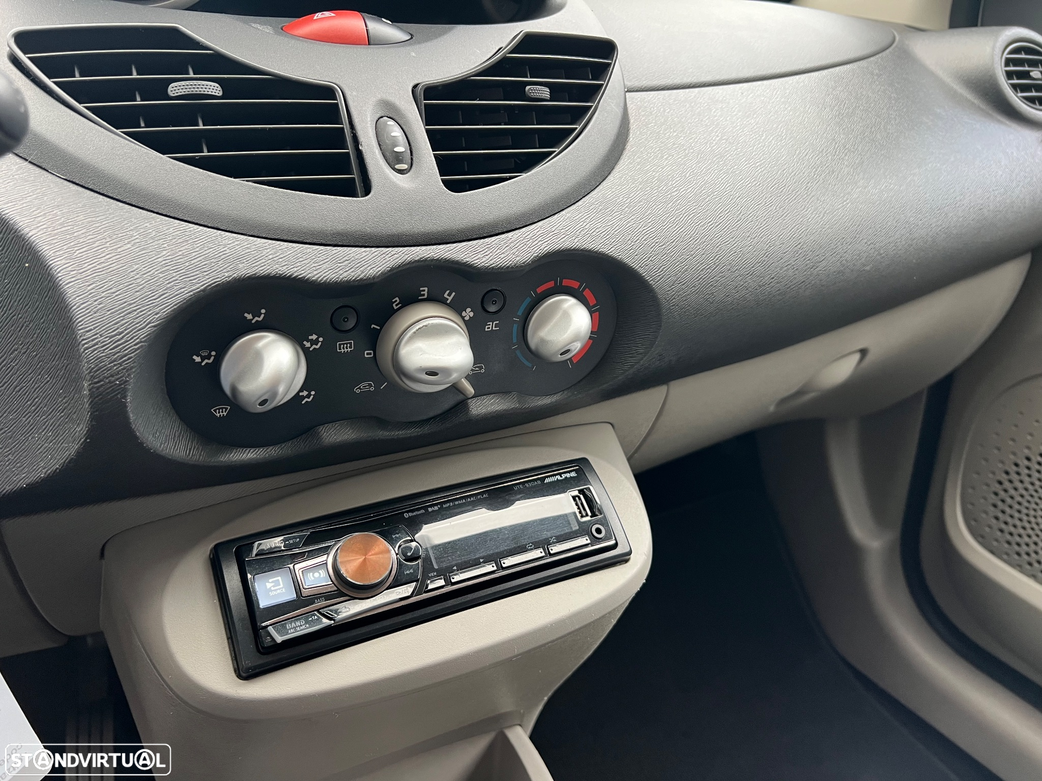Renault Twingo 1.2 Confort - 9